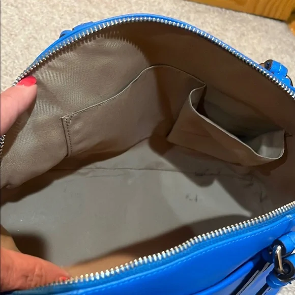 Beautiful Coach Blue Leather Handbag - Picture 8 of 11